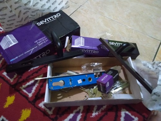 Kunci Pintu Aluminium Handle Plat Sevitro Warna Hitam, Putih, Coklat (kunci Pintu Aluminium)