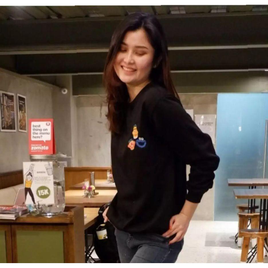 JAYA.Co Sweater SESAME