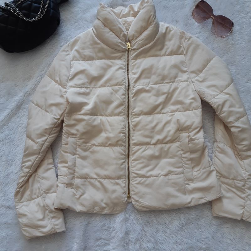 GU Jaket outdoor / Jaket winter / Preloved jaket / Jaket bulu angsa bekas