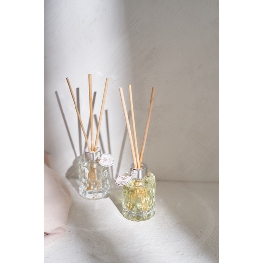 [PEAR &amp; FRESSIA] DIFFUSER/PEWANGI RUANGAN 50 ml - SIGNATURE GIFT