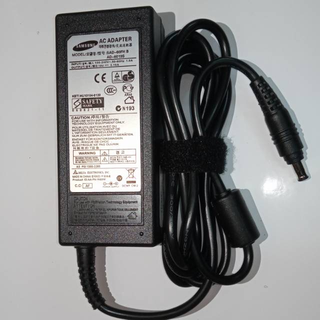 Adaptor Charger Laptop Samsung NP355 NP355V4X NP350 NP270 NP275 R428