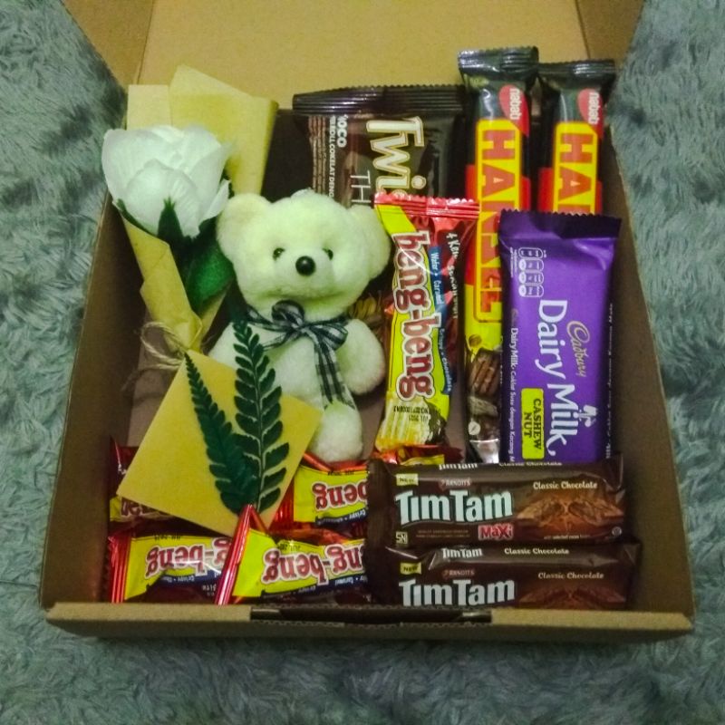 Kado Snack Box Ulang Tahun Cowok Cewek Valentine Lebaran