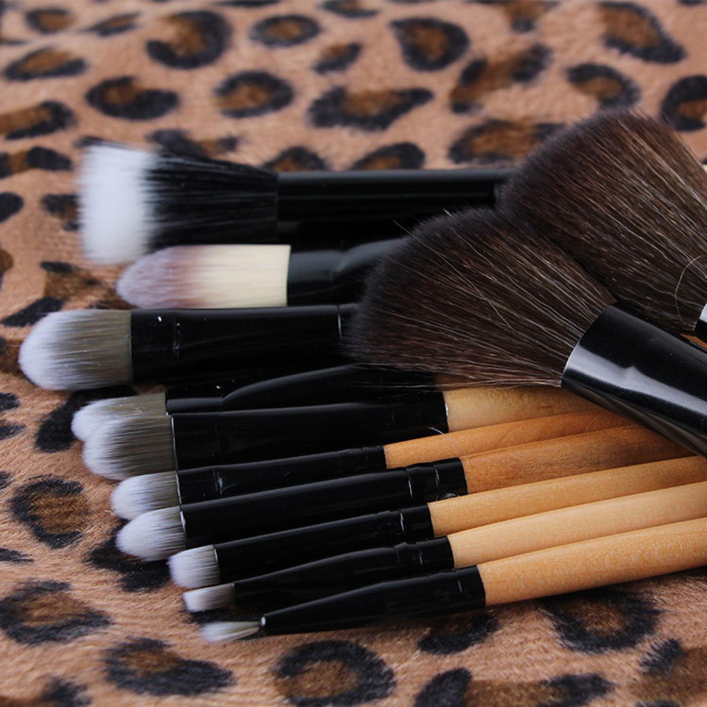 Brush Make Up Kosmetik 12 Set dengan Sarung Leopard