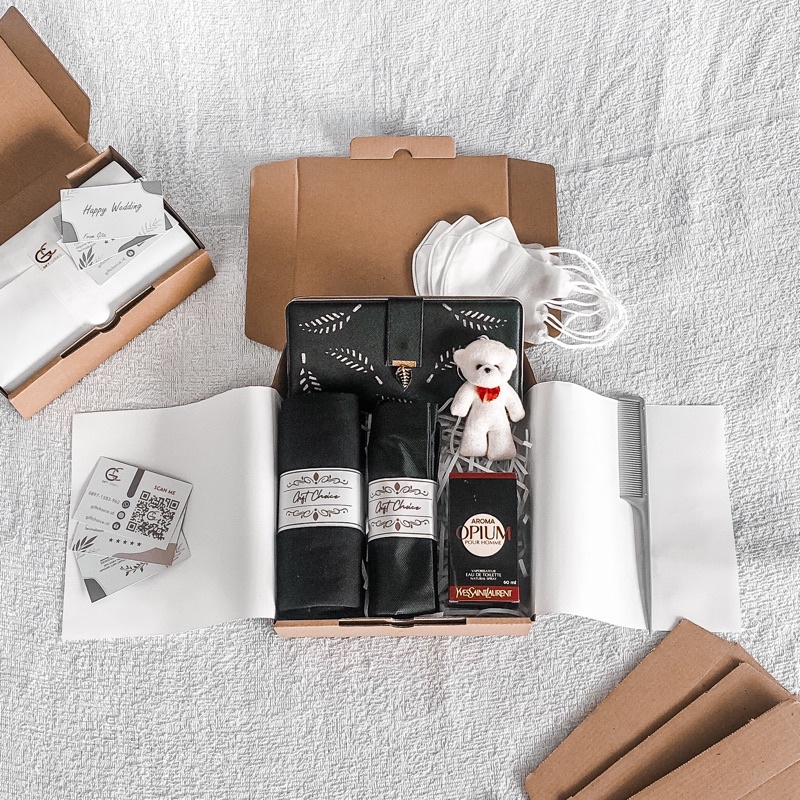 

Hampers Cewek / Giftbox Cewek Nonhijab / Kado ultah / Kado ulang tahun / Anniversary / Kado wedding