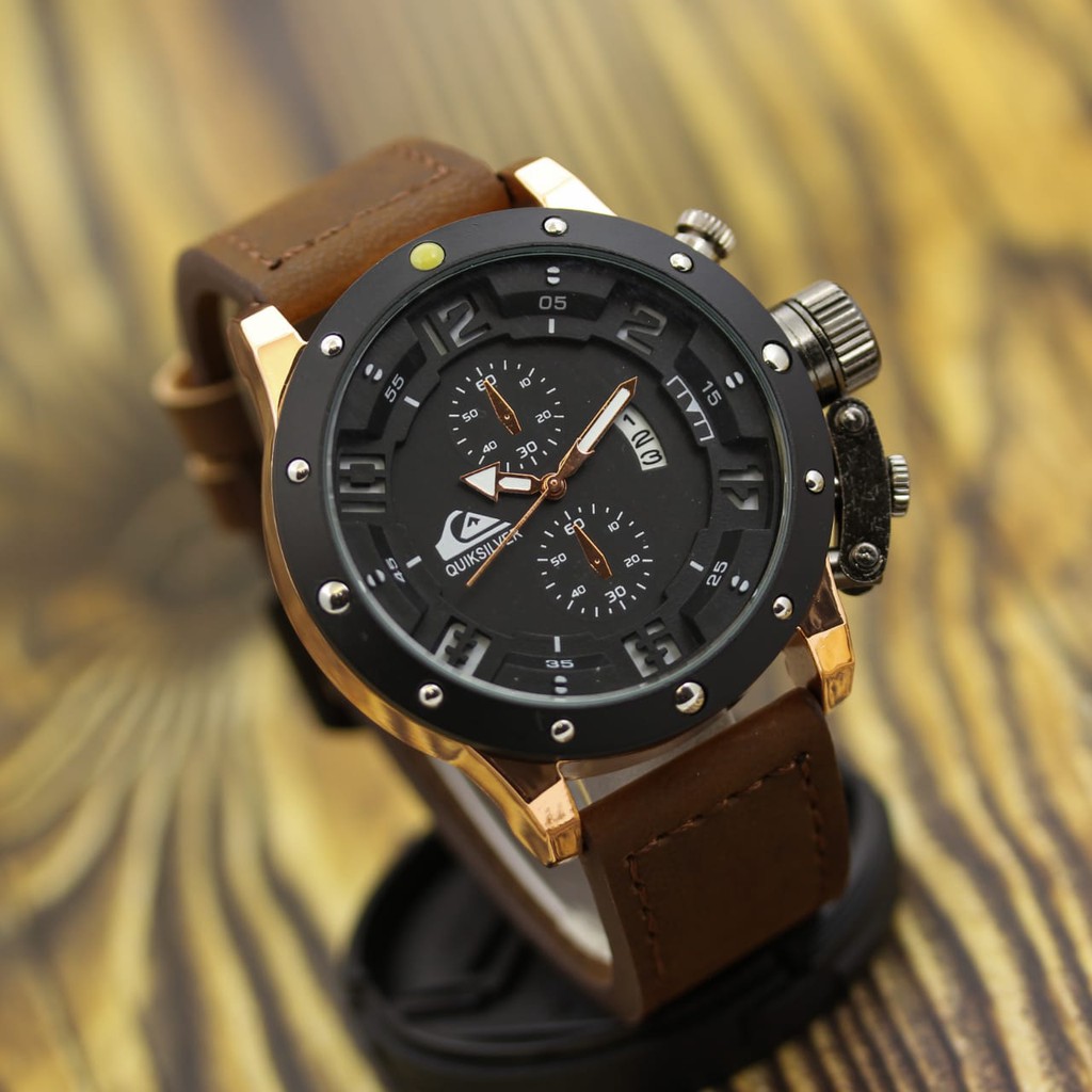 Jam Tangan Pria Quiksilver Tanggal Aktif Tali Kulit