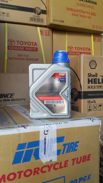 OLI MESIN MOBIL BENSIN TOYOTA MOTOR OIL / TMO 10W-40 1 LITER