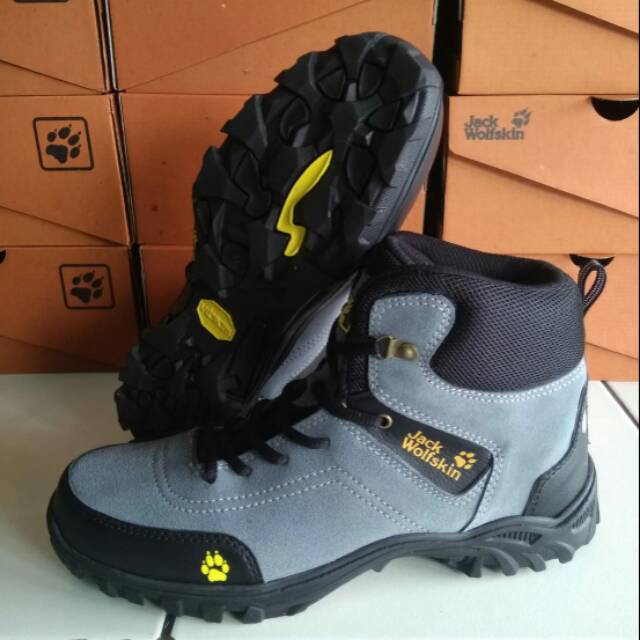 Sepatu gunung jws grey outdoor/trekking/adventure
