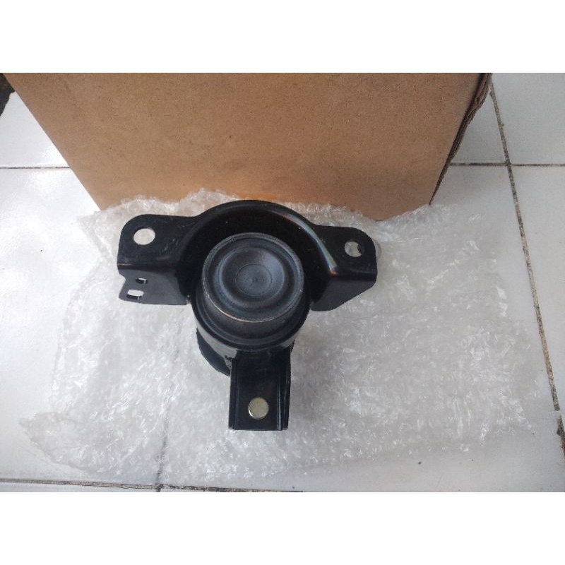 Engine mounting ertiga kanan ORI