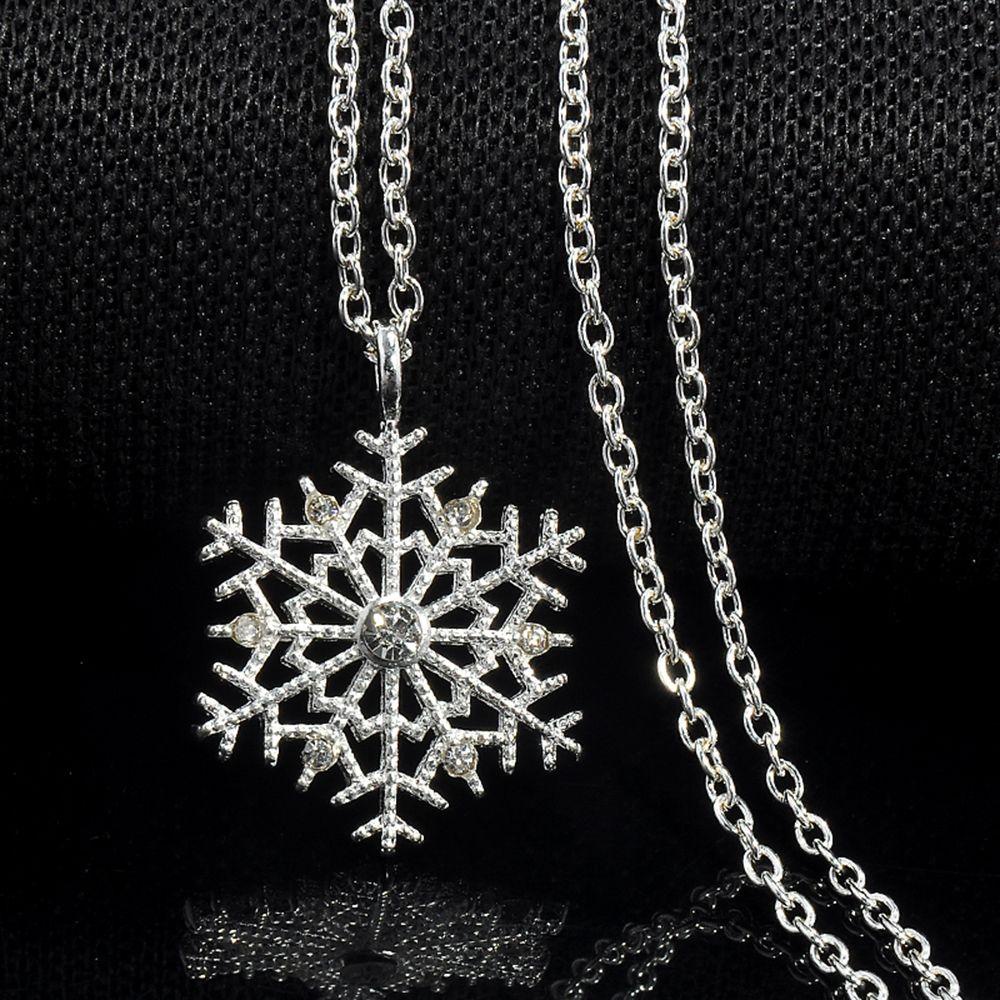 Kalung Rantai Silver Dengan Liontin Berlian Imitasi Untuk Wanita