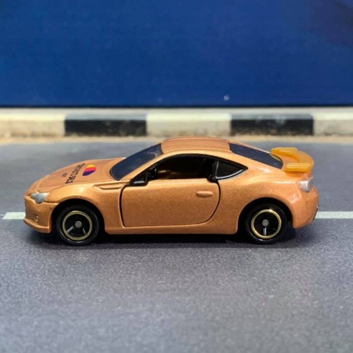 Tomica Tokyo Auto Salon 2017 Subaru BRZ - Damaged Box