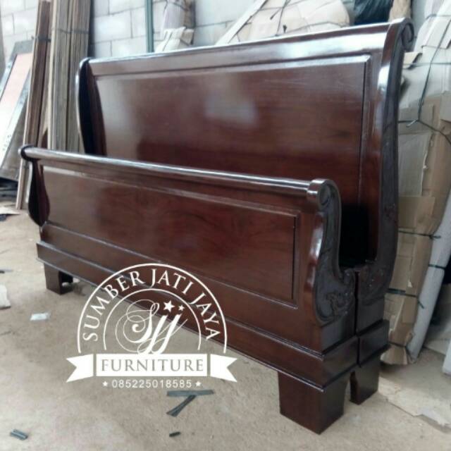 Tempat tidur bagong jati, dipan minimalis bagong