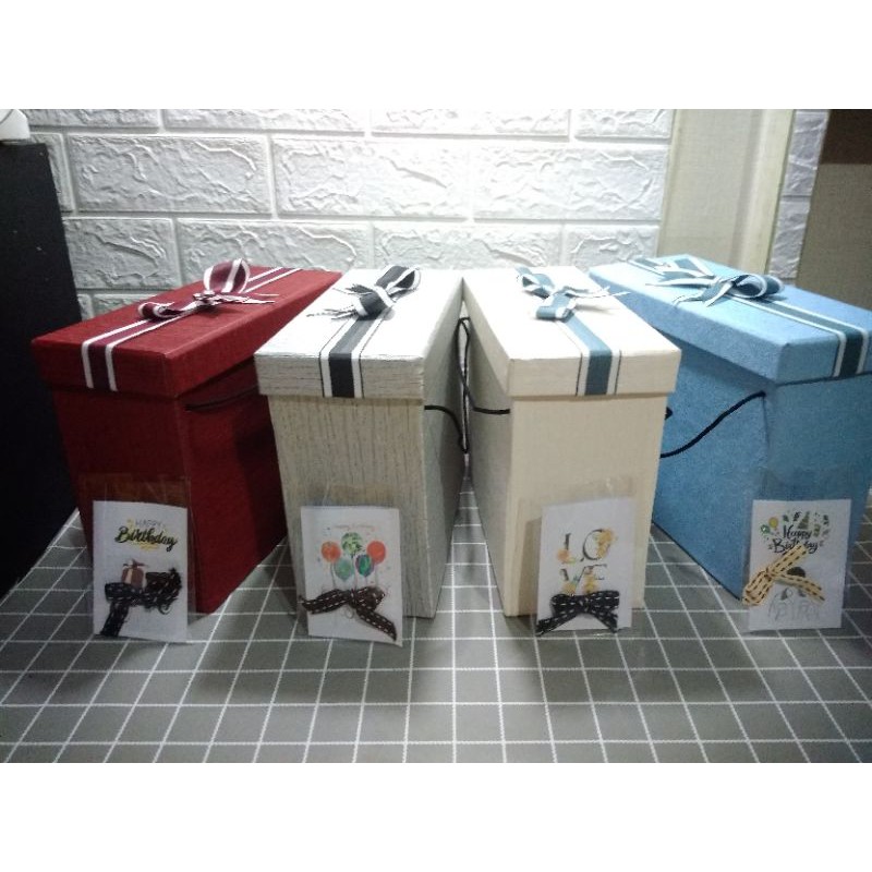 

Box Kado Tenteng ukuran 25x10 Tingggi 20Cm by Box Kado Banjarmasin Warna Merah