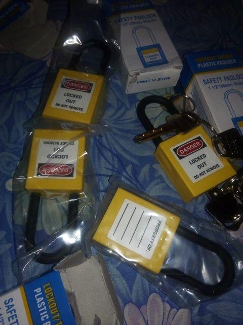 Safety Lockout Tagout Keyed Different Padlock With 1.5-inch Shackle, 7 Color