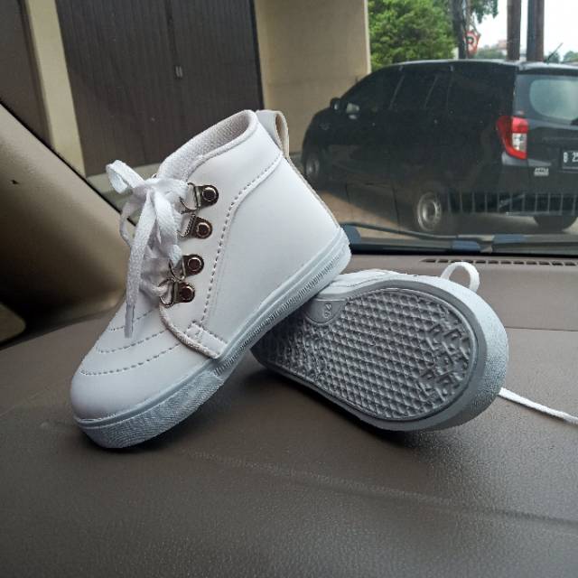 Dts sepatu boots anak super star