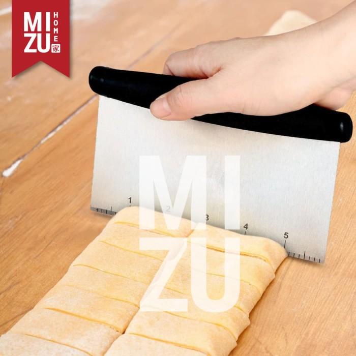 

TAGLIATA Ruler Dough Cutter Knife Pemotong Adonan Kue Penggaris Berkualitas