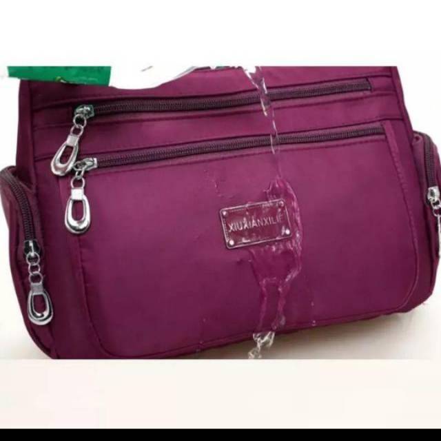 Tas slempang wanita ,anti air