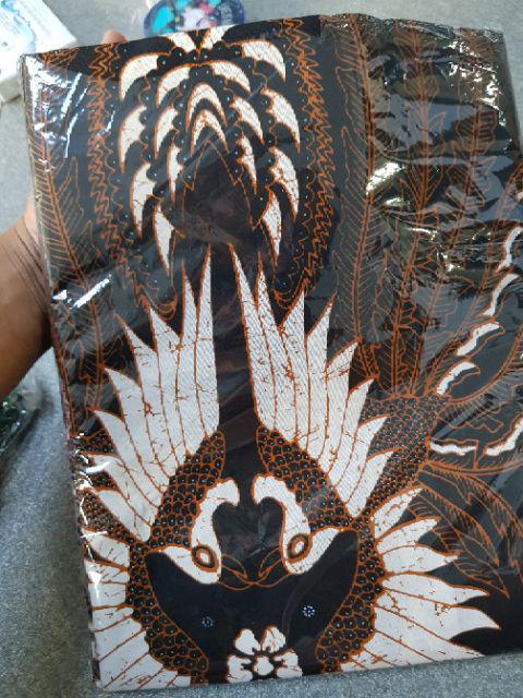 Kain Batik Solo Motif Gunungan Burung Kembar