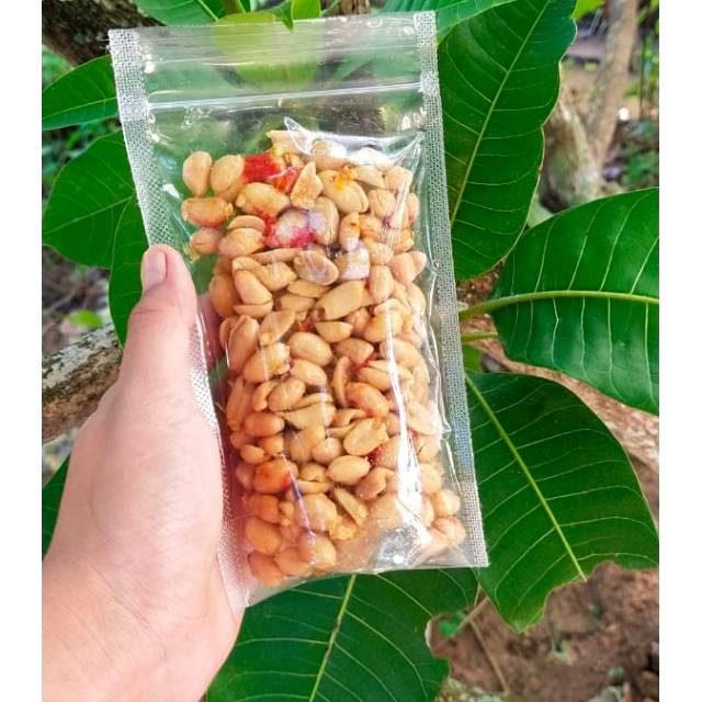 

Kacang pedas gurih