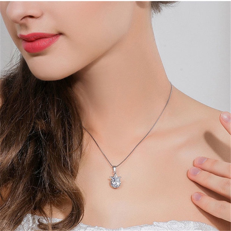 [Ready Stock]Fashion Five-Pointed Star Necklace Simple Personality Jeweled Pendant