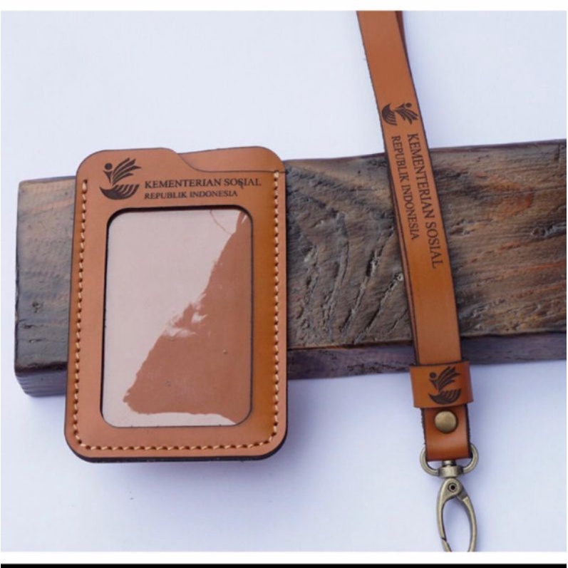

ID CARD KULIT PREMIUM name tag kulit asli (MODEL 4 LAPIS) BISA CUSTOM LOGO PERUSAHAAN