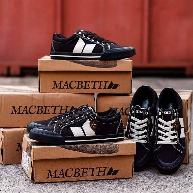 Macbeth Elliot Black Cement