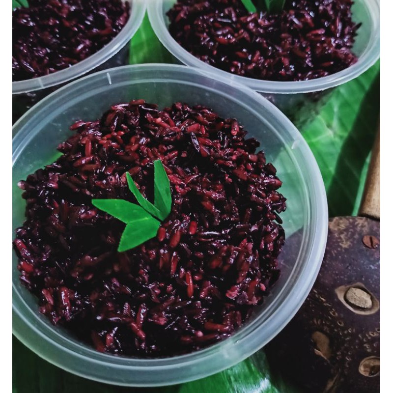

TAPE KETAN HITAM