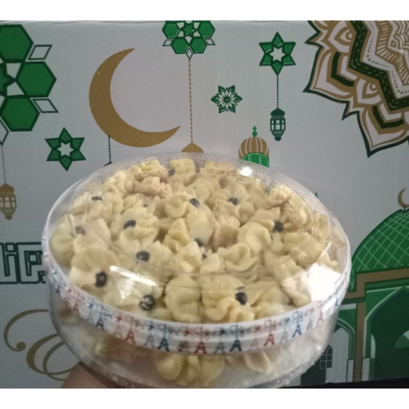 

kue nastar, kue mawar dan kue kacang