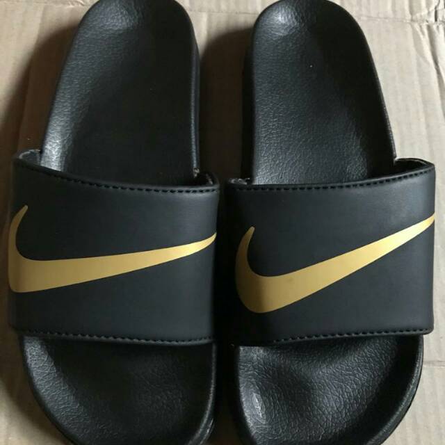 Sandal santai pria