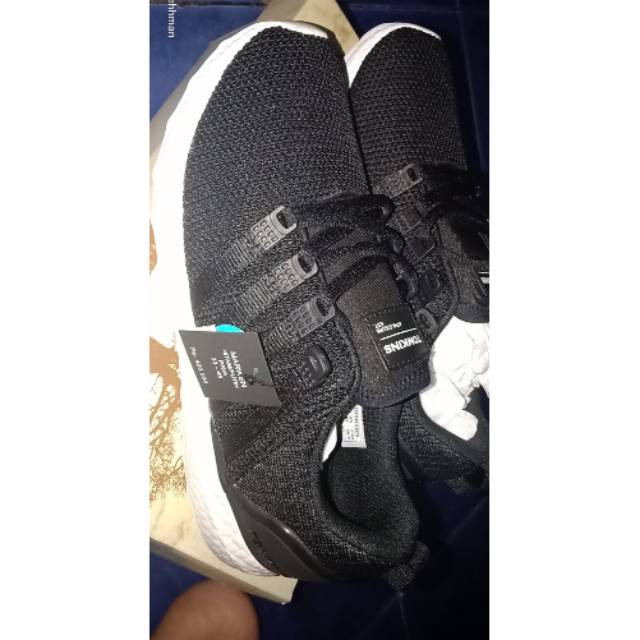 Sepatu sport tomkins marwen