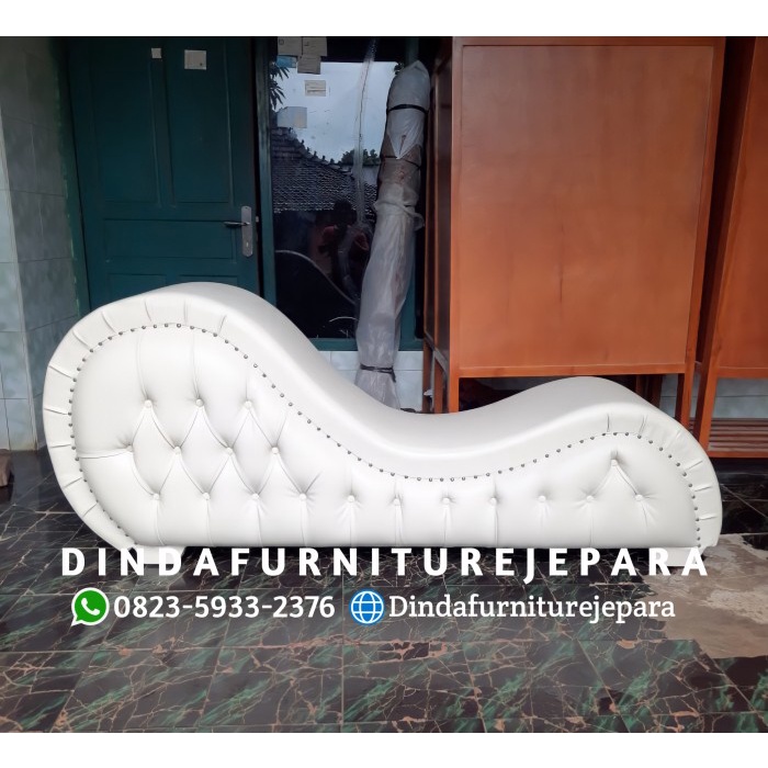 Sofa sex Sofa tantra Sofa kamasutra putih