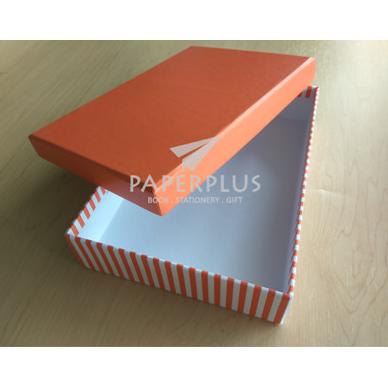 

Sale!!! Kotak Kado / Kotak Hadiah / Gift Box Kemeja Garis Orange - Paling Dicari