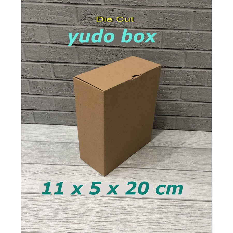 

KARDUS KARTON UK. 11 x 5 x 20 cm....die cut kotak botol box