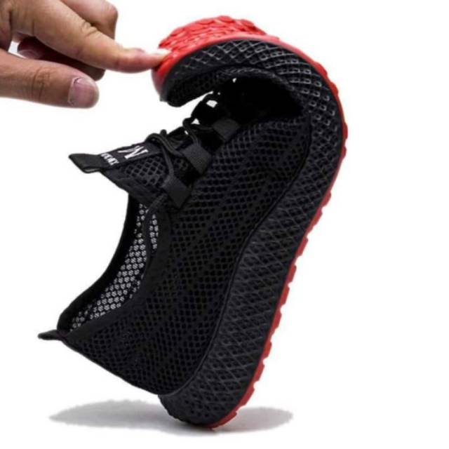 Sepatu olah raga