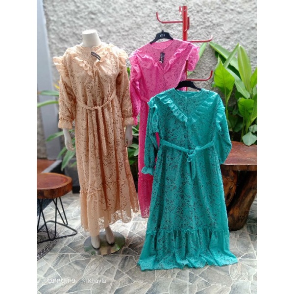 gamis brukat .Ld 110.