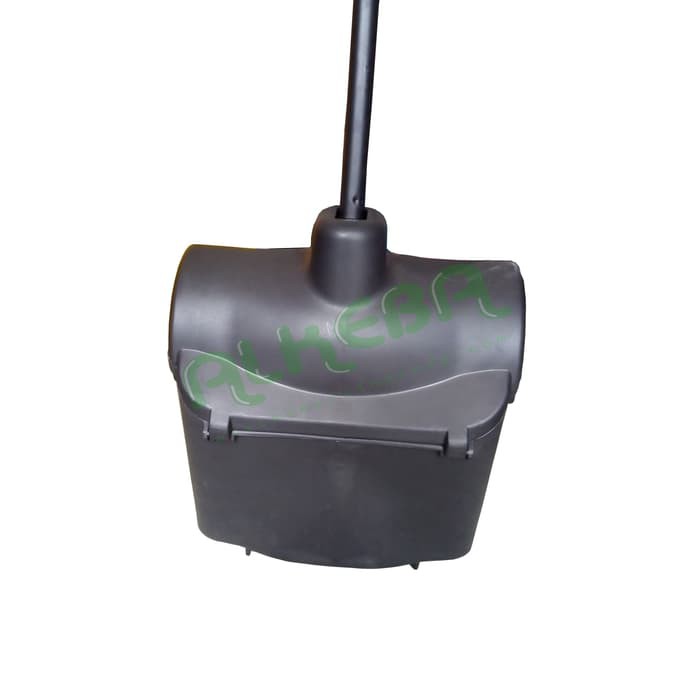 Dustpan import warna hitam / Pengki buka tutup