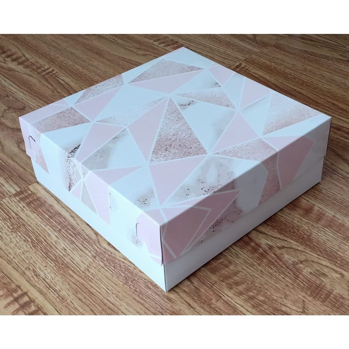 

Box / Dus / Kotak Serbaguna Motif Diamond - 25 x 25 x 7.5