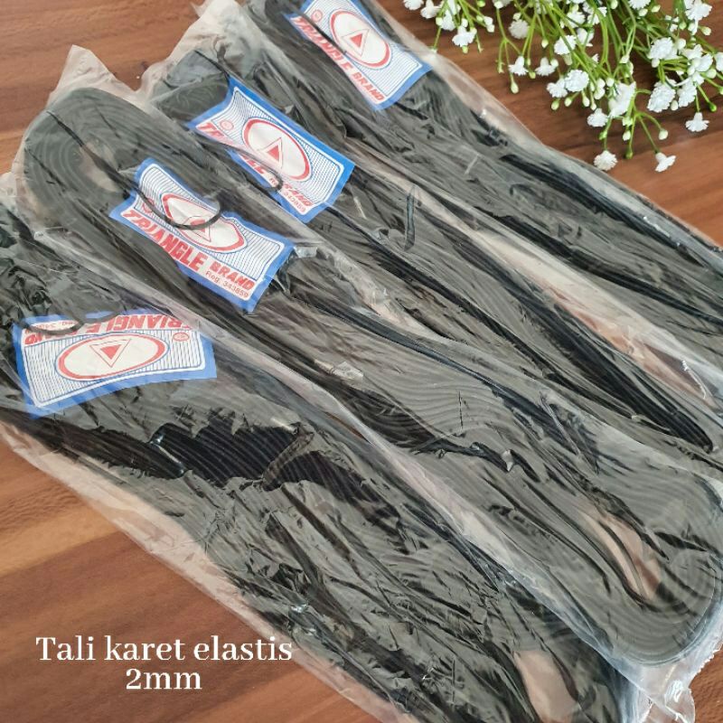 Tali karet Triangle hitam 2mm isi 30yard