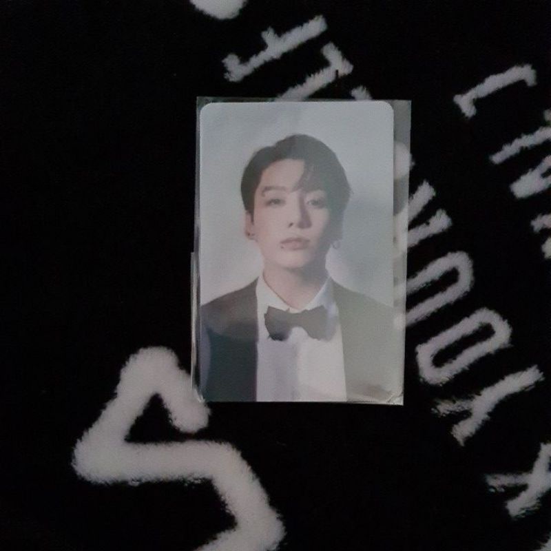 (BOOKED) BTS JK Jungkook The fact TFMA yzy hologram pc + acrylic