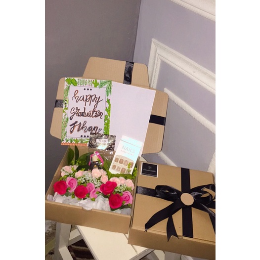 

Hampers Gift Box