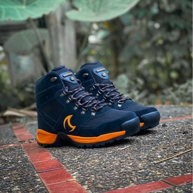 Sepatu Mokzhaware Enlighteen dan Weitsbag