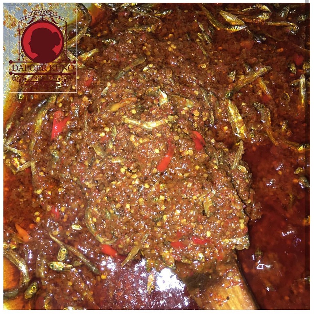 

Sambal Teri Jengki DAPOER KUNO / sambel / sambel roa / saos cabai / makanan ringan