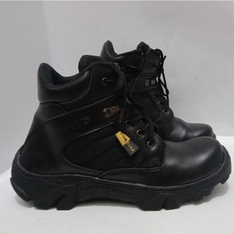 SEPATU SAFETY BOOTS PRIA original 6inci hitam pendek plat besi CFD1