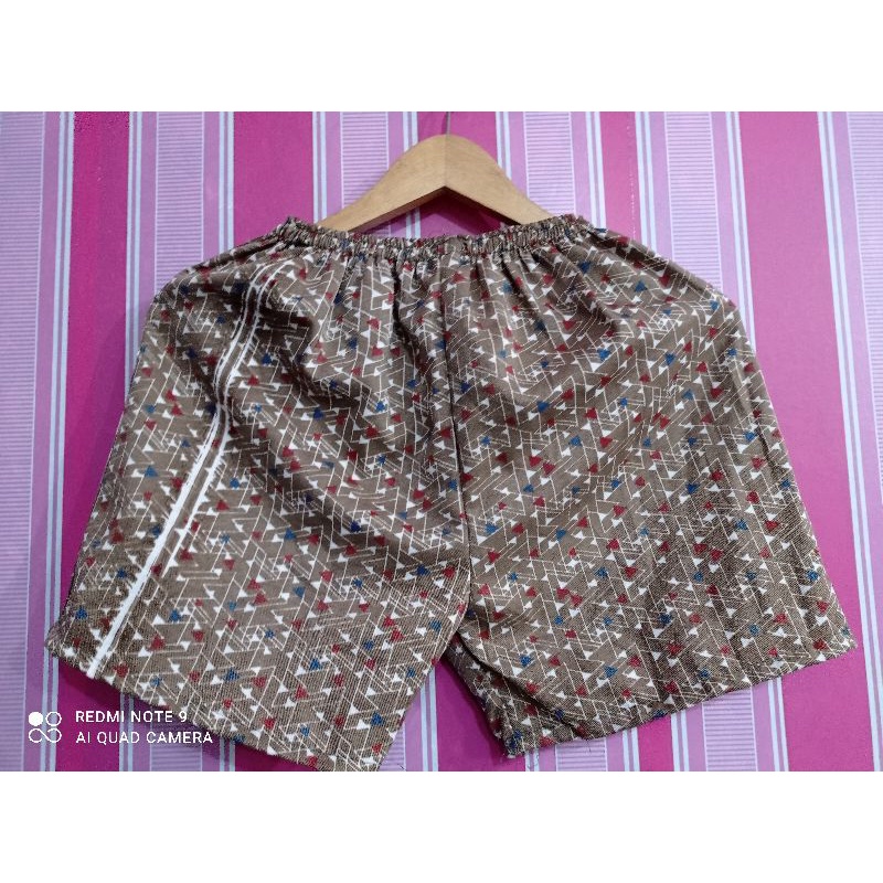 CELANA PENDEK REJECT DEWASA | ADA TULISAN KUNING/GARIS PUTIH