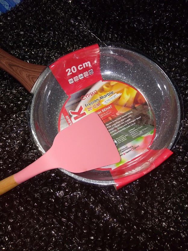 Spatula Silikon Turner Full Silicone Gagang Kayu Anti Lengket Non Stick Spatula Sodet Sutil Silikon