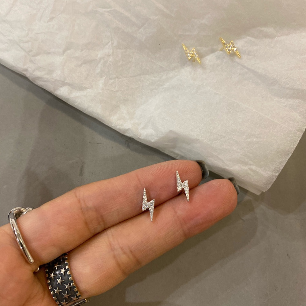 1 Pasang Anting Stud Mini Desain Petir Untuk Wanita
