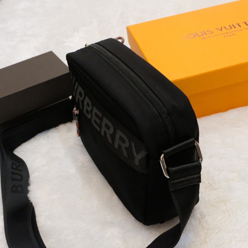 Selempang BURBERRY Waist Bag/ Sling Bag Unisex pria/wanita 20629