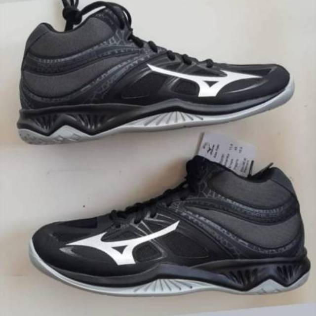 SEPATU VOLLY MIZUNO THUNDER BLADE MID BLACK WHITE