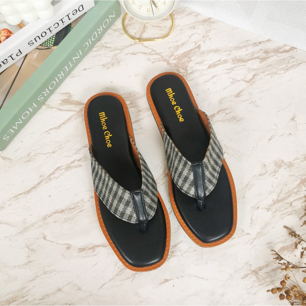 QZ - Dita Flip Flop Sandal Wanita Santai Motif Kotak UJ 03