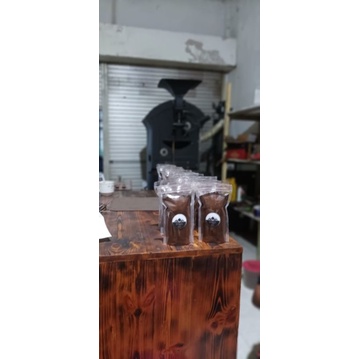 

Kopi Hitam Hinggil / Robusta Asli tanpa campuran /Roaster