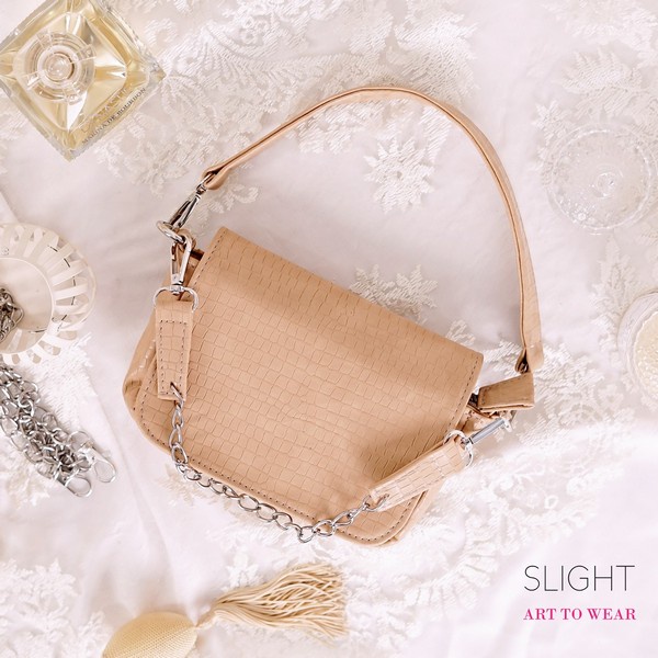 SLIGHT Clutch Scale All Colour ( 5 warna ) Tas Selempang Slingbag Hitam Pink Coklat Hijau Sage Green